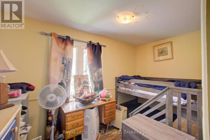 460 Domville Street — photo 17 of 20