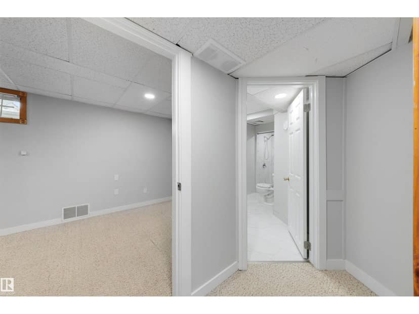 #43 3311 58 ST NW — photo 35 of 40
