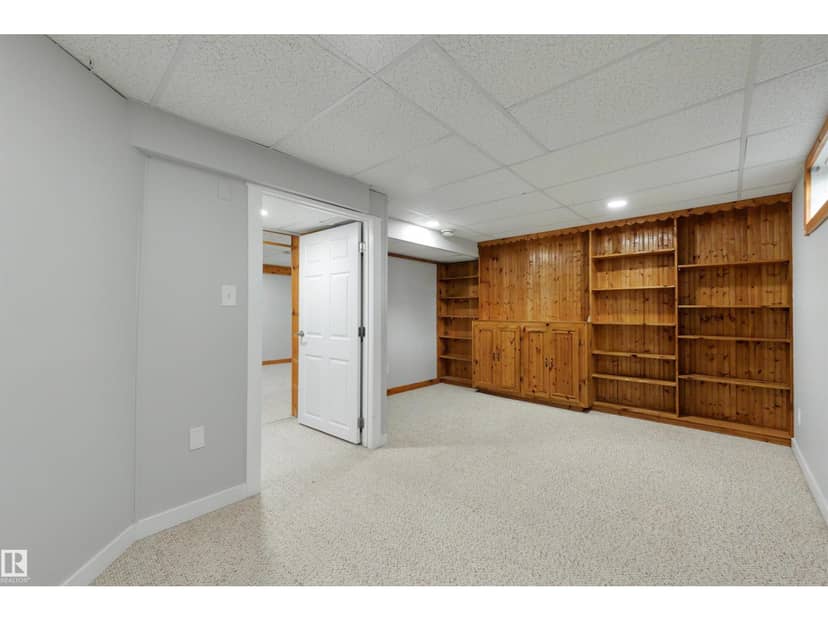 #43 3311 58 ST NW — photo 37 of 40