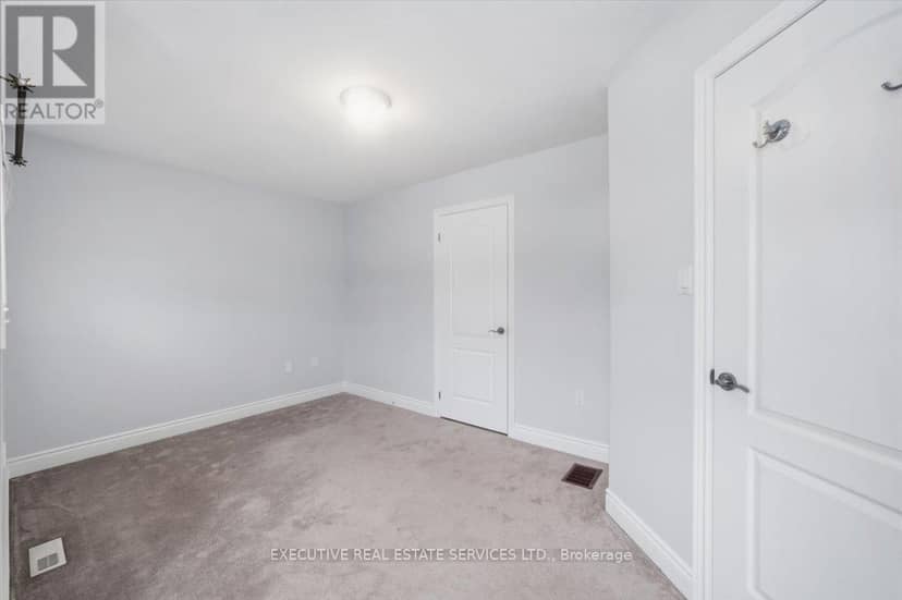 3063 Emperor Drive — photo 24 of 36