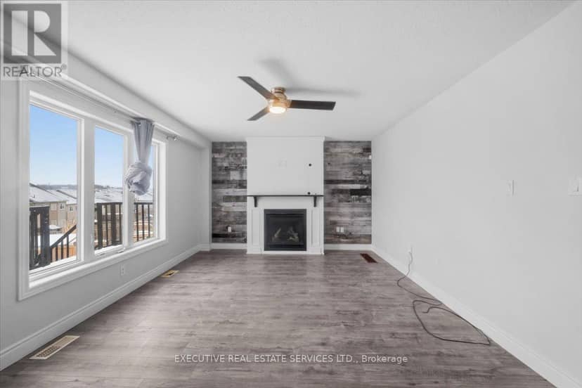 3063 Emperor Drive — photo 5 of 36