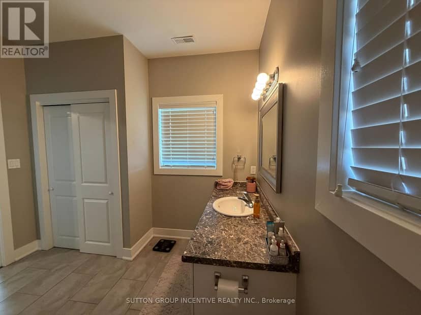 3929 Wood Avenue — photo 13 of 20