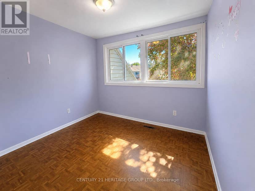 7 - 441 Barrie Road — photo 13 of 20