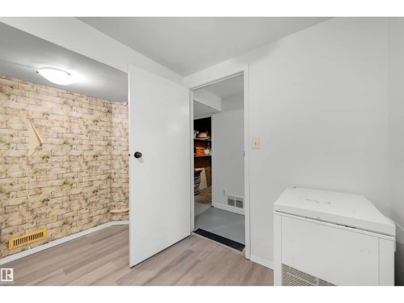 #17 3520 60 ST NW — photo 30 of 40