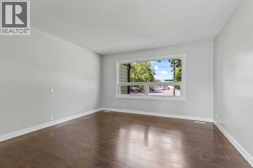 767 Whitehill Way NE, Calgary, photo 3