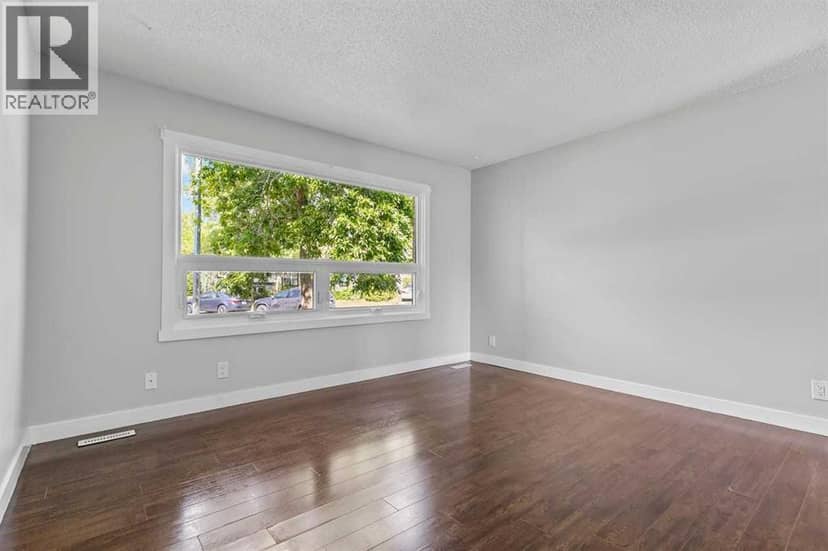 767 Whitehill Way NE, Calgary, photo 4