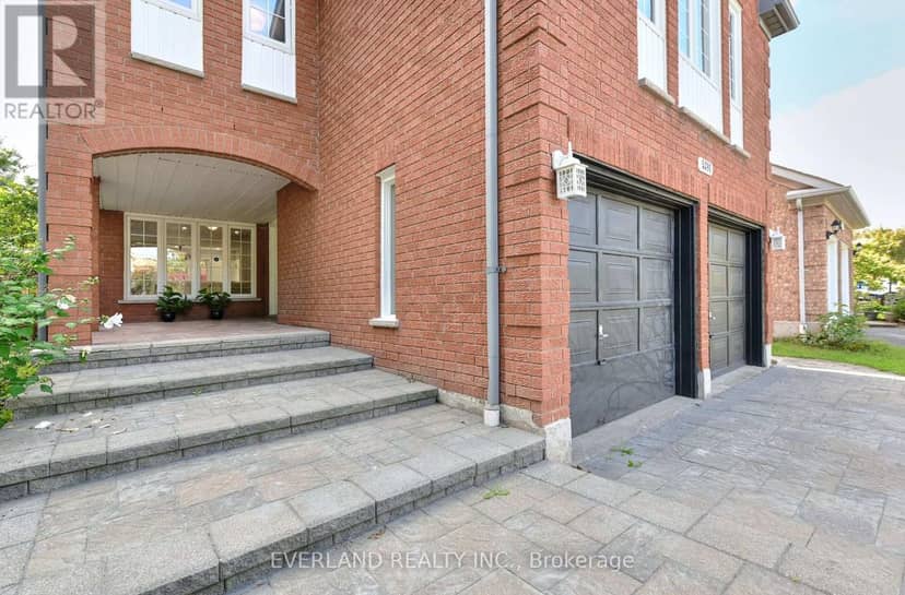5386 Middlebury Drive N — photo 1 of 40