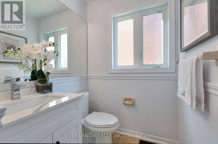 5386 Middlebury Drive N — photo 3 of 40