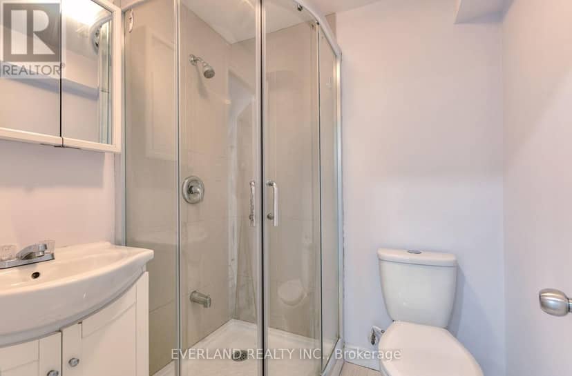 5386 Middlebury Drive N — photo 38 of 40