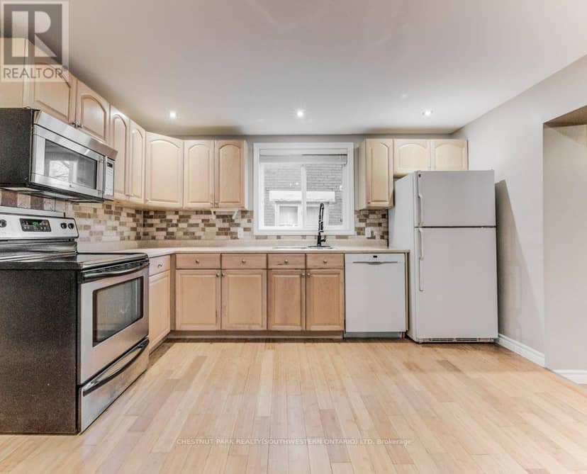 26 St. Leger Street — photo 10 of 39