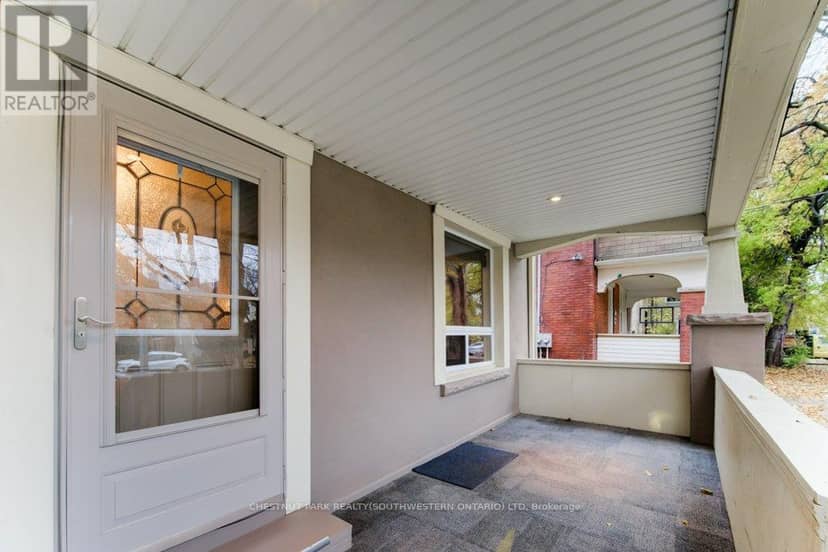 26 St. Leger Street — photo 4 of 39