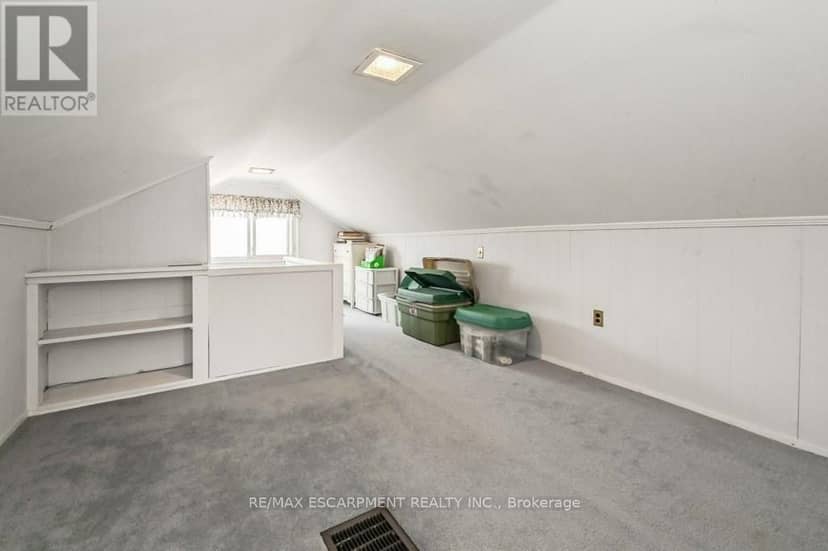 641 Limeridge Road E — photo 16 of 40