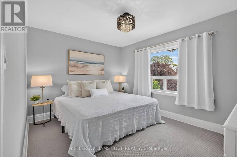 147 Melrose Avenue N — photo 11 of 24