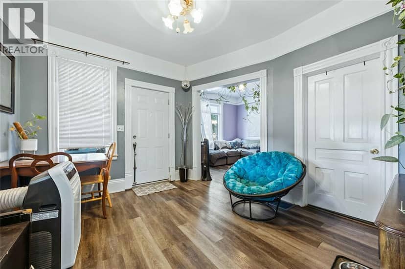 146 MITTON STREET North — photo 6 of 27