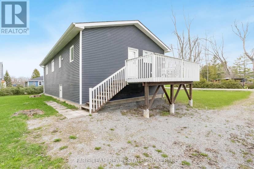 3554 John Street — photo 1 of 33