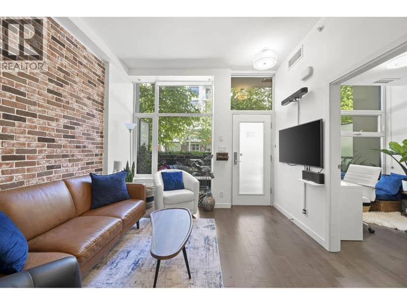 70 W 1ST AVENUE, Vancouver