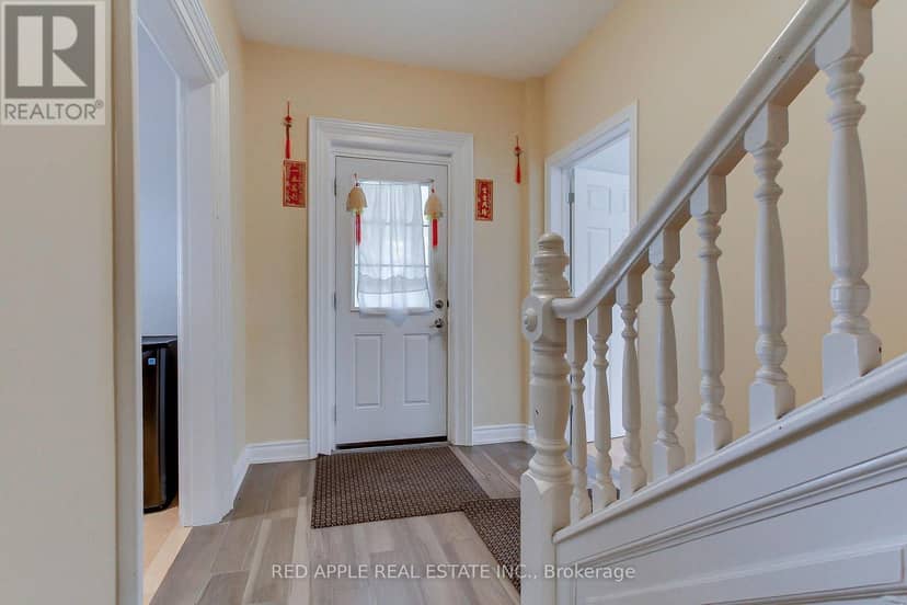 B1595 48 Highway E, Brock, photo 3