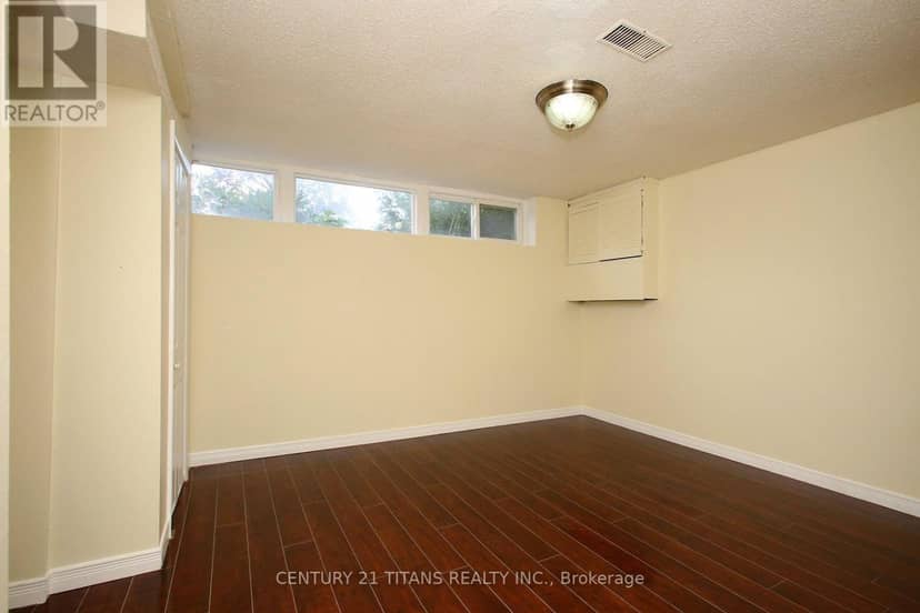 31 Monterrey Drive — photo 27 of 32