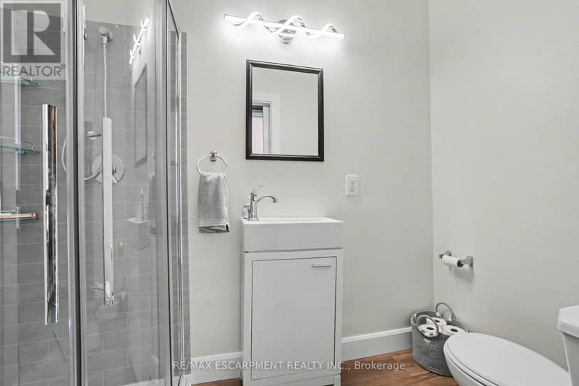600 Peel Street — photo 15 of 24
