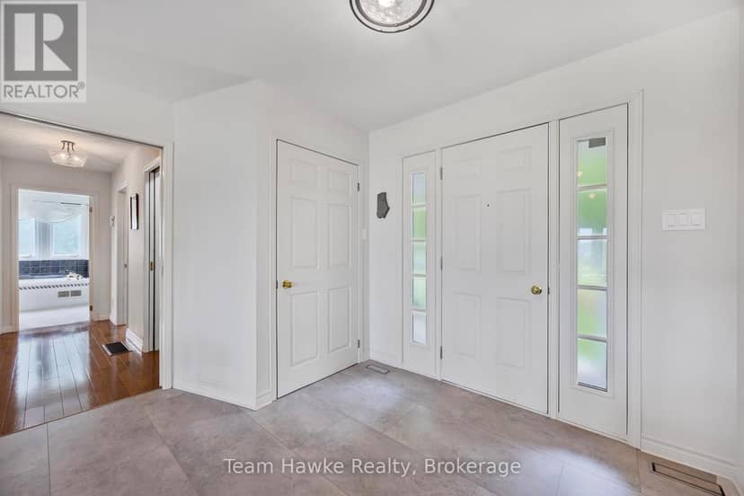 26 Jury Drive — photo 2 of 40