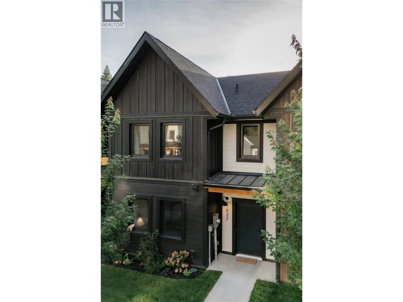 1037 Keystone Crescent, Revelstoke