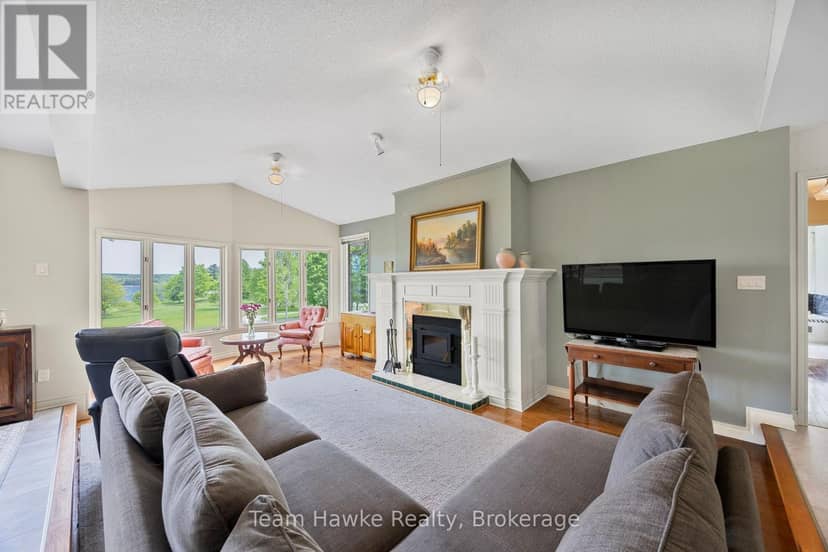 26 Jury Drive — photo 3 of 40