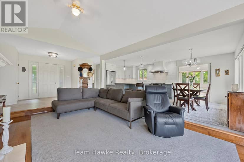 26 Jury Drive — photo 7 of 40