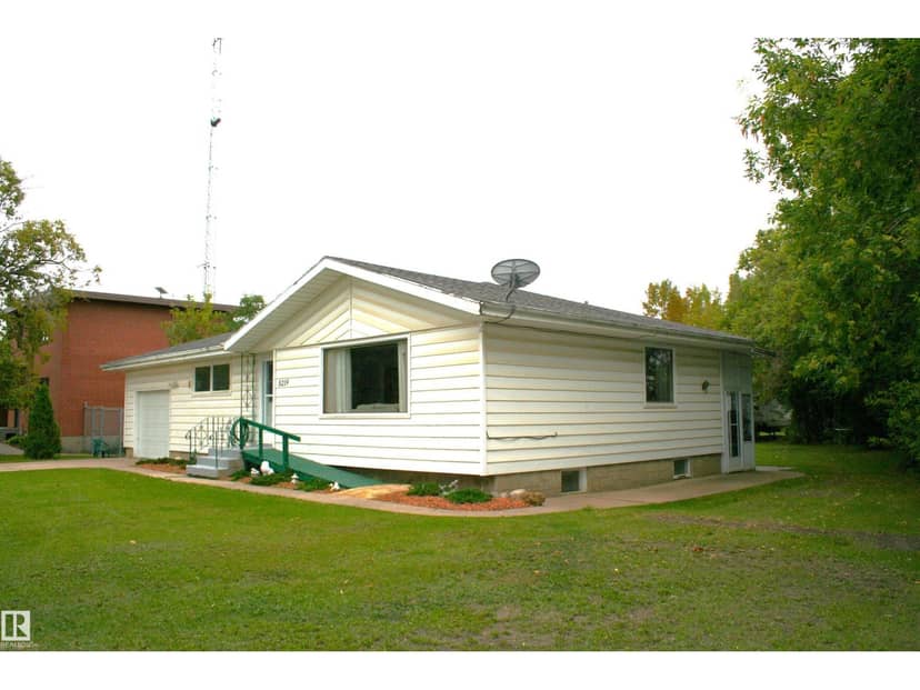 5219 52 ave, Viking, photo 3