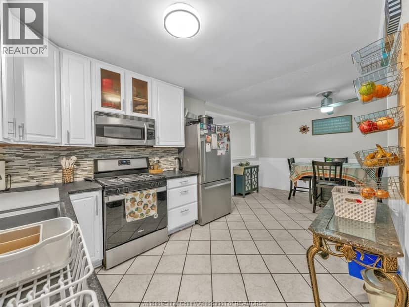 3149 Elmwood Crescent — photo 8 of 31