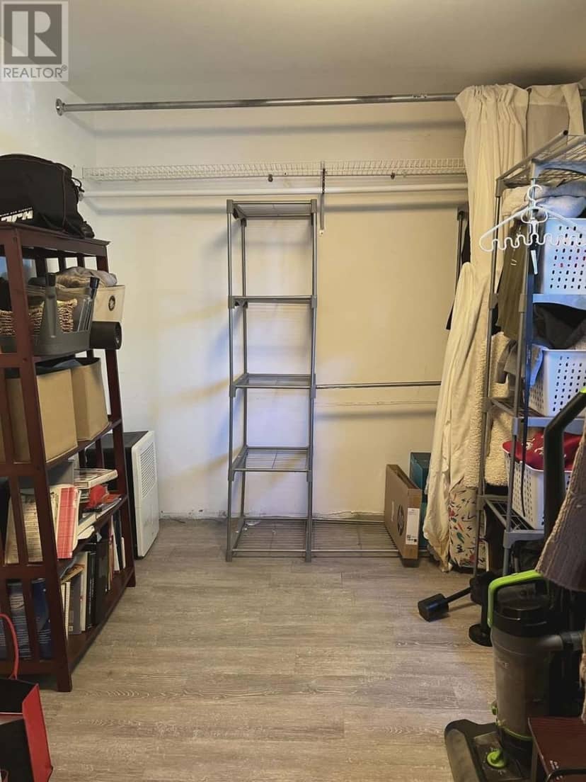 271 Spruce ST — photo 8 of 8