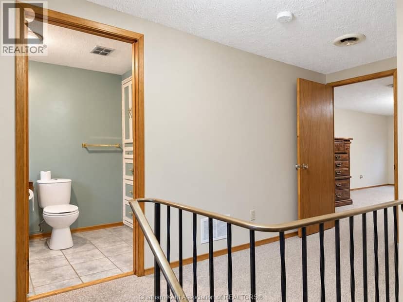 55 Prince Arthur AVENUE — photo 18 of 25
