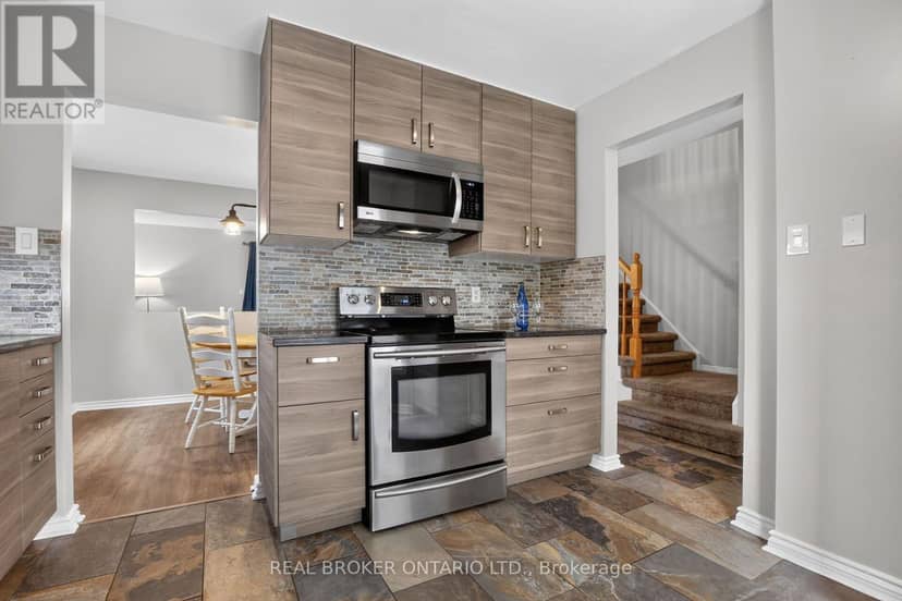 25 Moresby Drive, Ottawa, photo 6