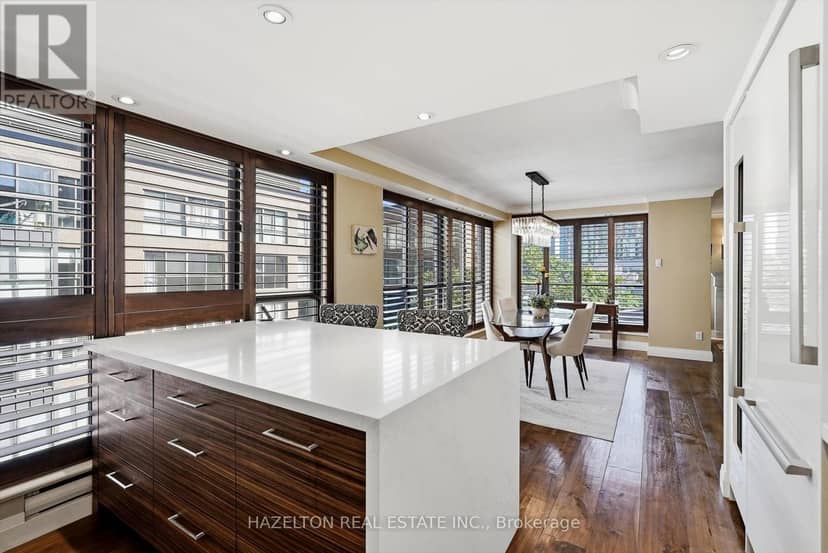 608 - 164 Cumberland Street — photo 10 of 36