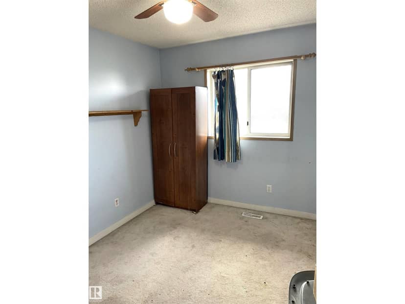 1408 Jefferys Cr NW, Edmonton, photo 2