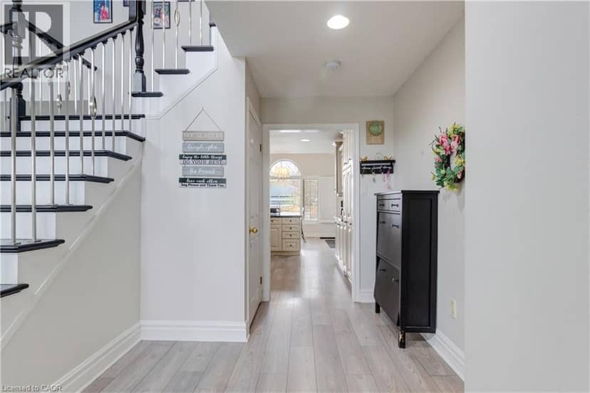 86 MARGARET Avenue — photo 8 of 40