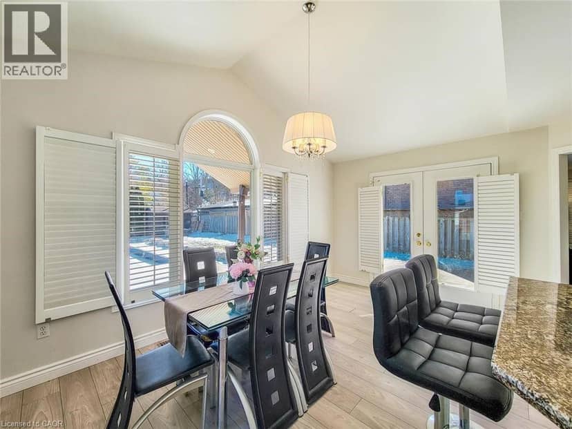 86 MARGARET Avenue — photo 12 of 40