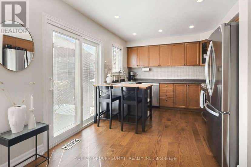 2163 Sutton Drive — photo 11 of 40