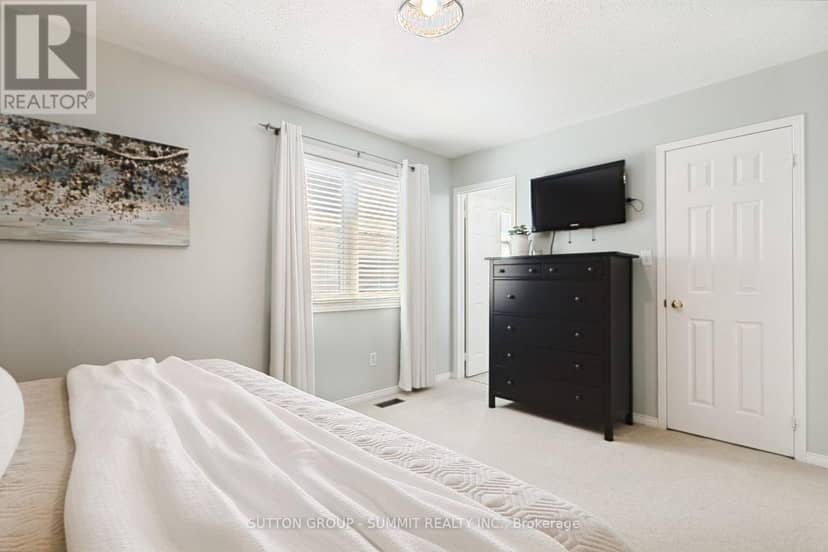 2163 Sutton Drive — photo 19 of 40