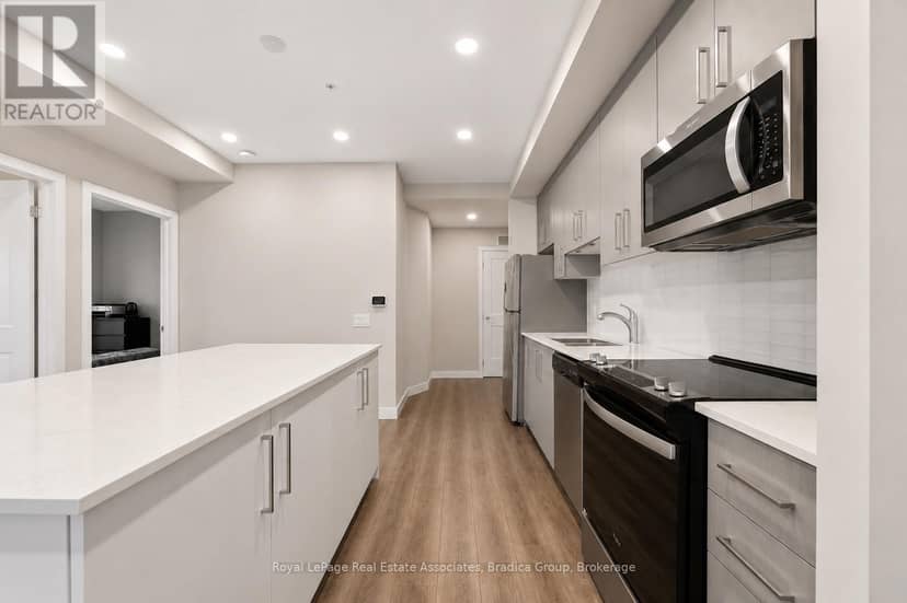 1111 - 15 Queen Street S — photo 11 of 21