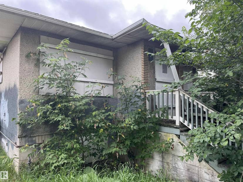 10209 92 ST NW, Edmonton