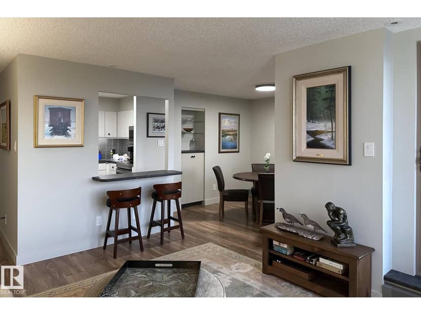 #2005 10149 Saskatchewan Dr NW, Edmonton, photo 4
