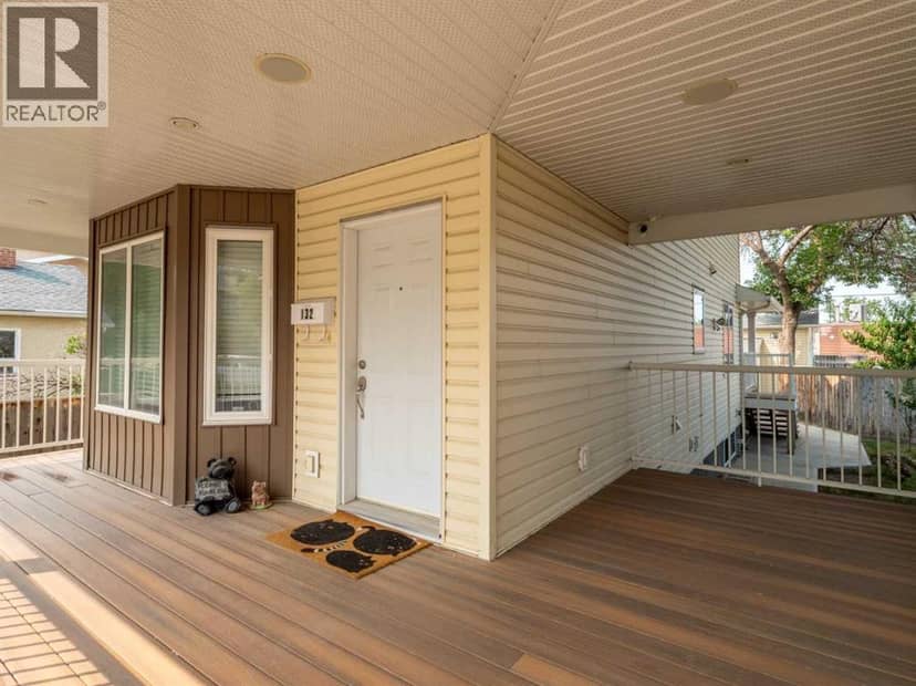 132 14 Street N, Lethbridge, photo 3