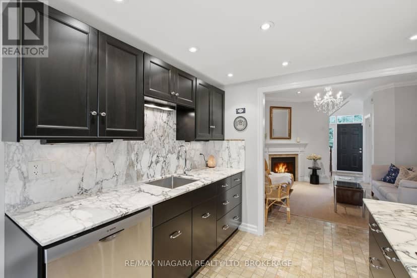 25 Balmoral Drive — photo 11 of 40