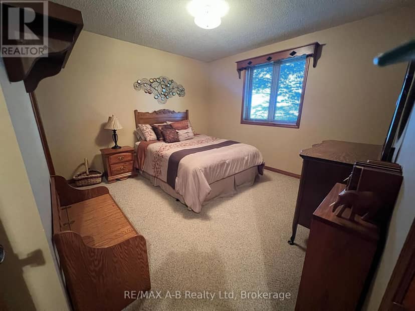 924951 Cassel Side Road — photo 15 of 40