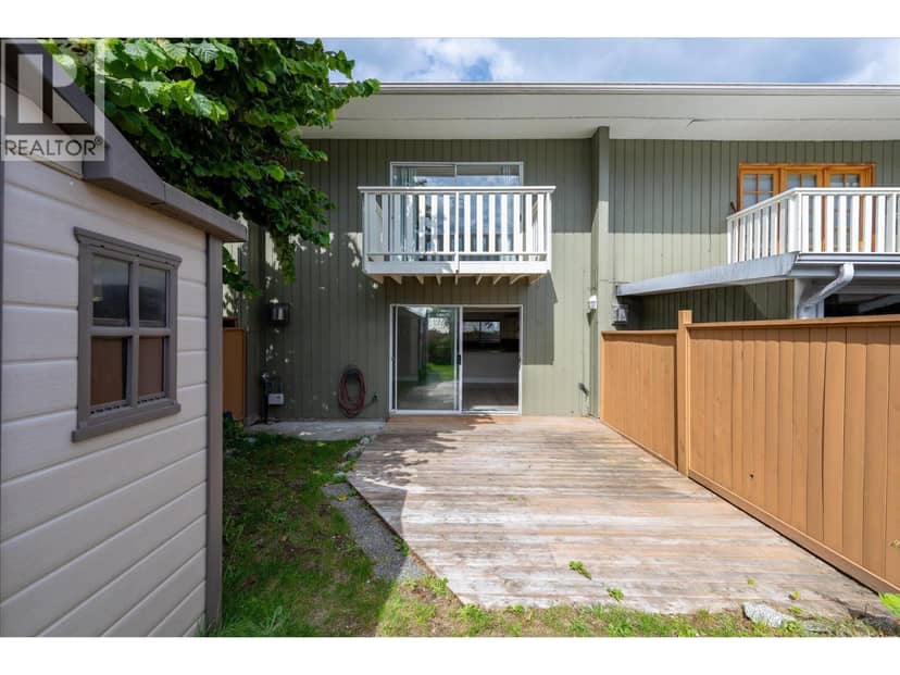 2 40327 DIAMOND HEAD ROAD, Squamish