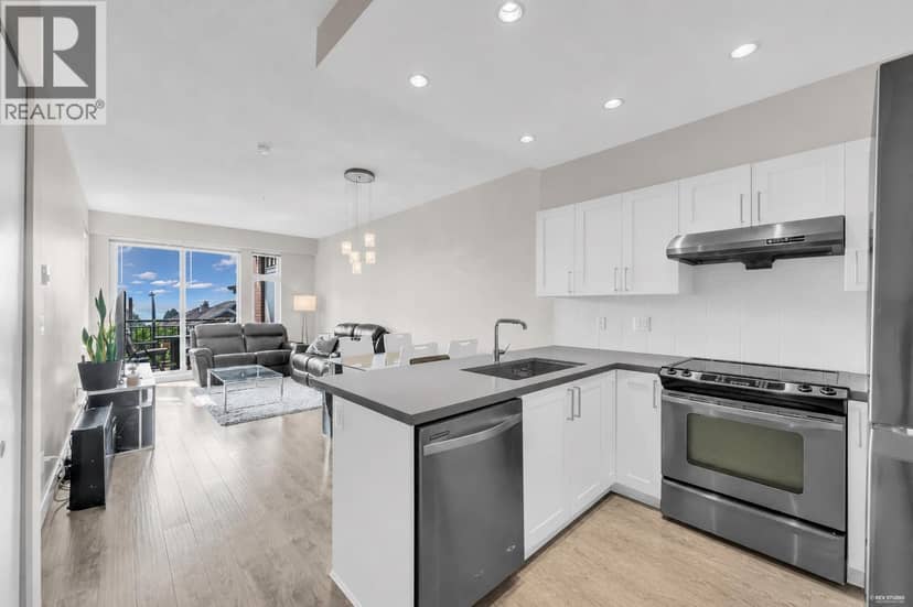 2201 963 CHARLAND AVENUE, Coquitlam, photo 4