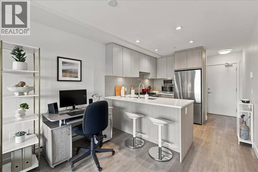 601 707 COMO LAKE AVENUE, Coquitlam, photo 6