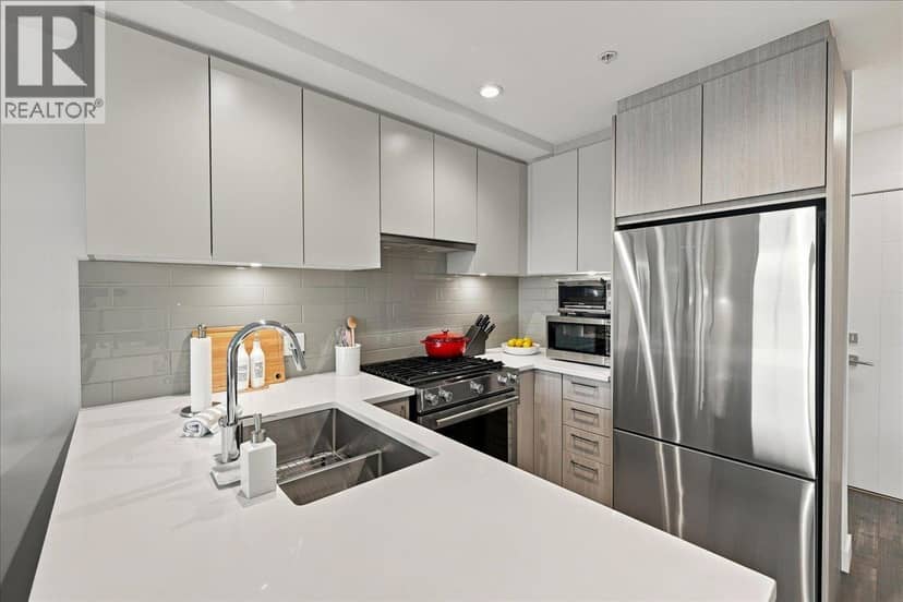 601 707 COMO LAKE AVENUE, Coquitlam, photo 8