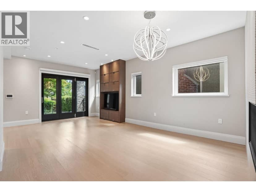 4481 W 15TH AVENUE, Vancouver, photo 3