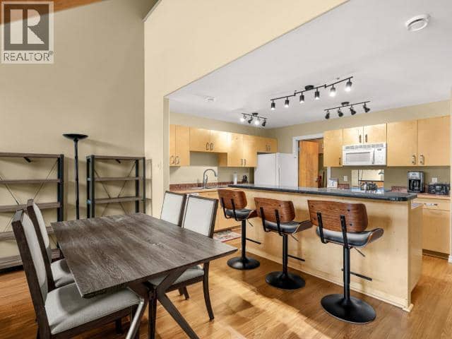 2-4069 4th Avenue — photo 11 of 25